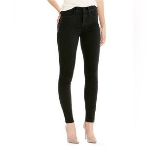 Levi High Rise Skinny Jean